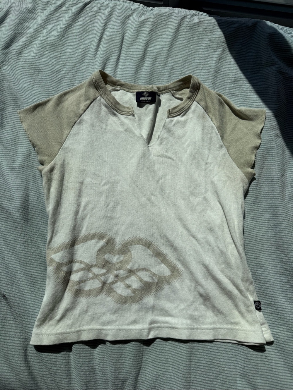 Ungava Women's Two-Tone Cream & Tan Cap Sleeve Top
